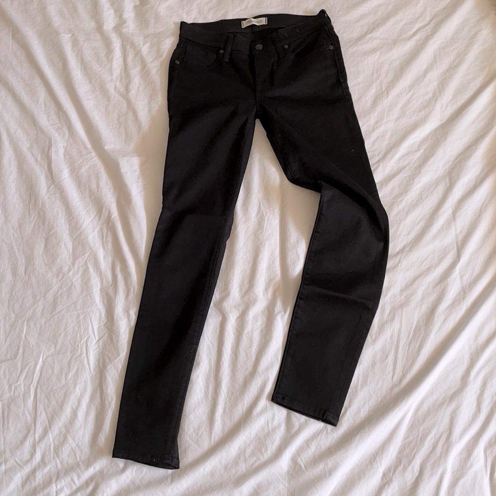 Never worn Madewell 8” skinny black jeans